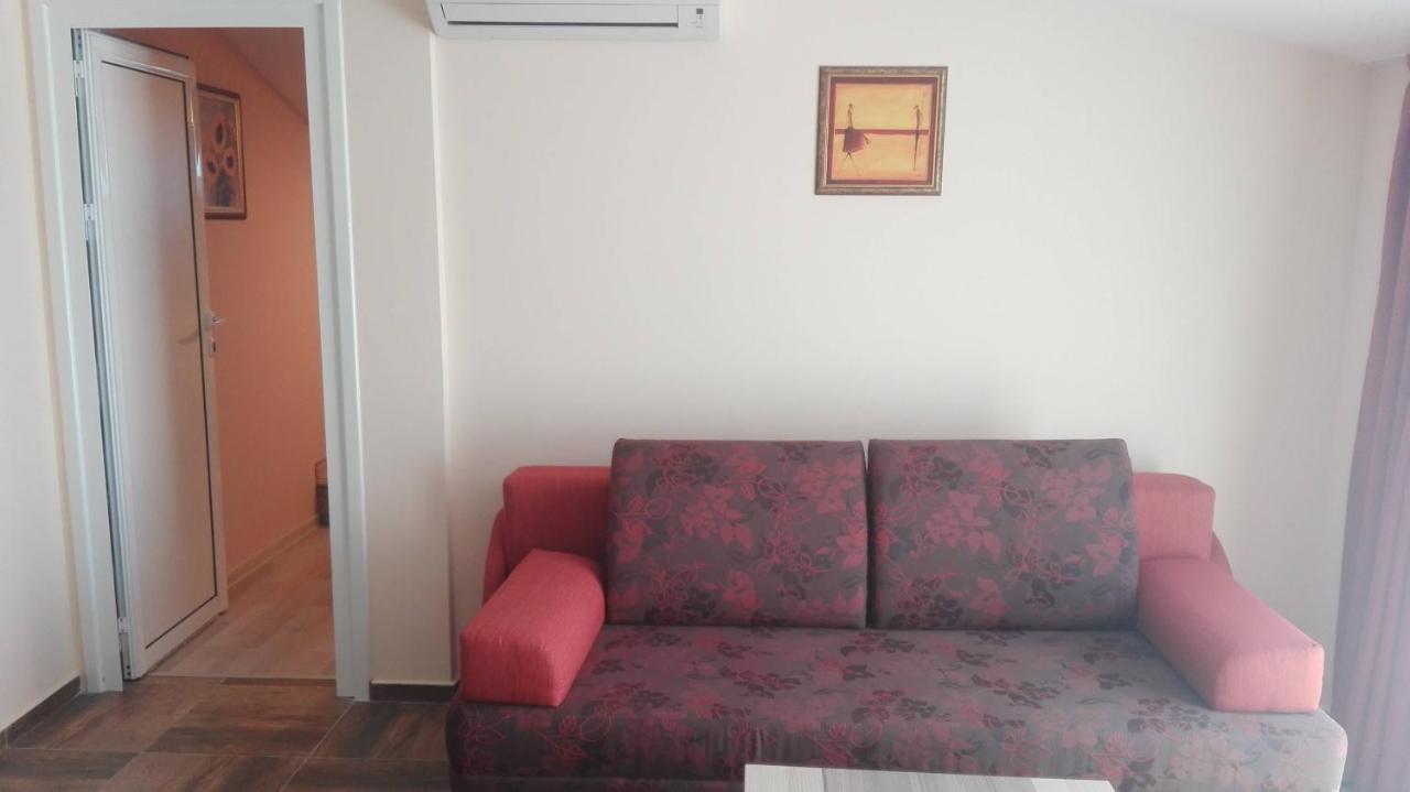 Къщата С Чешмата Lejlighed Veliko Tarnovo Eksteriør billede