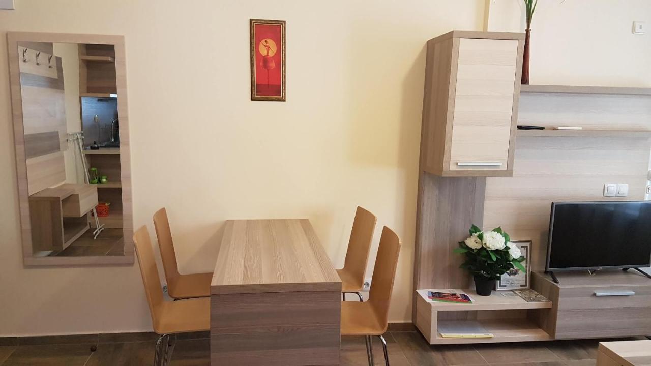 Къщата С Чешмата Lejlighed Veliko Tarnovo Eksteriør billede